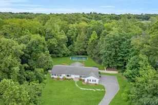 6 Birch Grove Dr, Armonk, NY 10504 - Photo 2