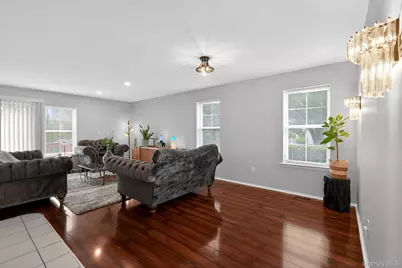 1 Summerfield Circle, Central Islip, NY 11722 - Photo 10