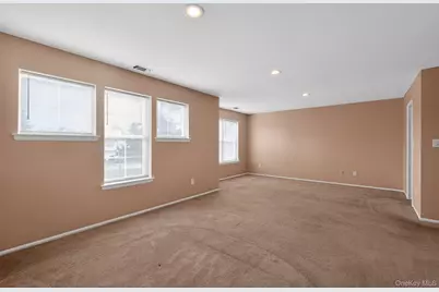 1 Summerfield Circle, Central Islip, NY 11722 - Photo 14