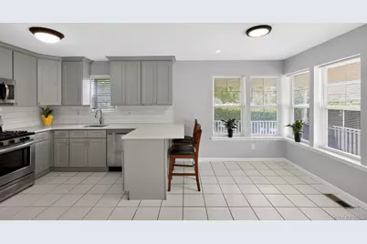 1 Summerfield Circle, Central Islip, NY 11722 - Photo 4
