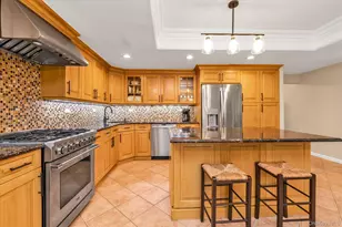 15 Bluff Cir, Hauppauge, NY 11788 - Photo 8