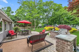 15 Bluff Cir, Hauppauge, NY 11788 - Photo 22