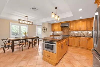 15 Bluff Circle, Hauppauge, NY 11788 - Photo 10