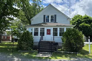 28 Sound Beach Ave, Bayville, NY 11709 - Photo 22