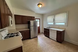 28 Sound Beach Ave, Bayville, NY 11709 - Photo 8