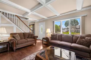 11 Balsam Ln, Levittown, NY 11756 - Photo 4