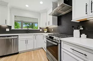 29 Kirkland Dr, Greenlawn, NY 11740 - Photo 6