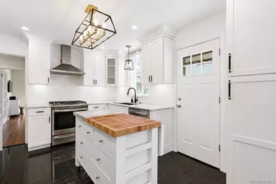 27 Alice Court, East Rockaway, NY 11518 - Photo 8