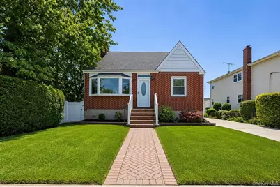 27 Alice Court, East Rockaway, NY 11518 - Photo 1
