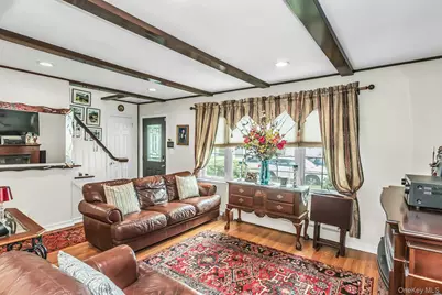93 Gilroy Avenue, Uniondale, NY 11553 - Photo 6