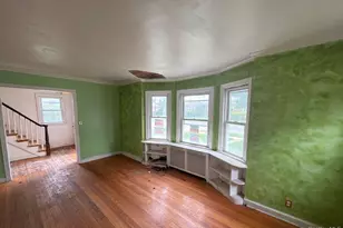 79 Elmwood Ave, Hempstead, NY 11550 - Photo 4