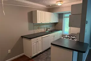 5 Laramie Ct, Coram, NY 11727 - Photo 8
