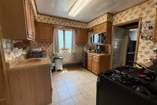 6 White St, Port Jervis, NY 12771 - Photo 2
