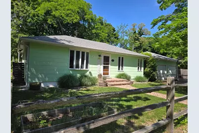 8 Hill Street E, Wading River, NY 11792 - Photo 4