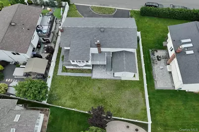 107 Beverly Road, Massapequa, NY 11758 - Photo 38