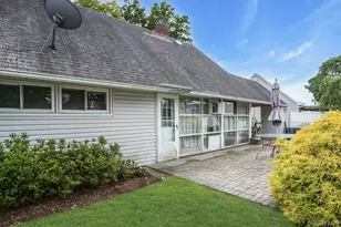 53 Elves Ln, Levittown, NY 11756 - Photo 26