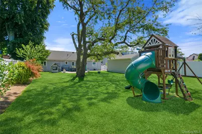 51 Fox Boulevard, Massapequa, NY 11758 - Photo 34