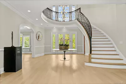 4 Cowdray Park Drive, Armonk, NY 10504 - Photo 2
