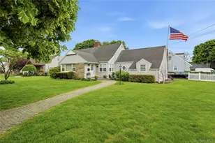 99 Oldfield Ave, Amityville, NY 11701 - Photo 2