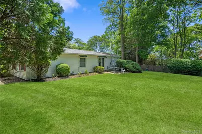 14 Campus Drive, Farmingville, NY 11738 - Photo 18