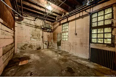 299 Tompkins Avenue, Yonkers, NY 10703 - Photo 24