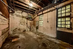 299 Tompkins Ave, Yonkers, NY 10703 - Photo 24