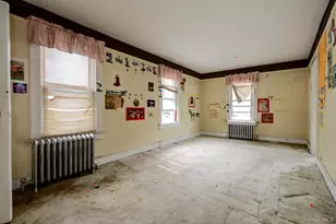 299 Tompkins Ave, Yonkers, NY 10703 - Photo 12