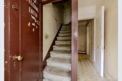 299 Tompkins Avenue, Yonkers, NY 10703 - Photo 2