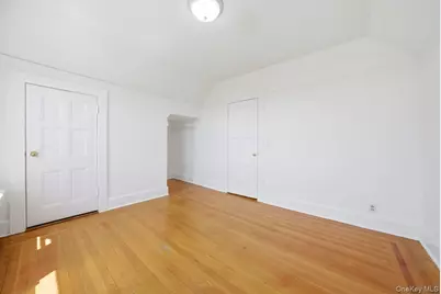 261 E 239th Street, Bronx, NY 10470 - Photo 34
