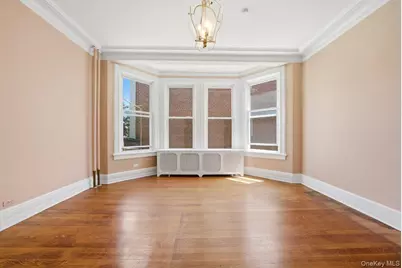 261 E 239th Street, Bronx, NY 10470 - Photo 10
