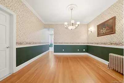 261 E 239th Street, Bronx, NY 10470 - Photo 6