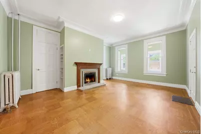 261 E 239th Street, Bronx, NY 10470 - Photo 8