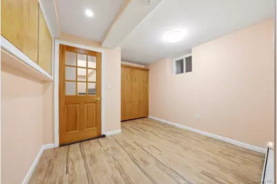 261 E 239th Street, Bronx, NY 10470 - Photo 38