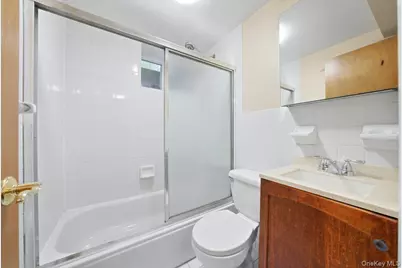 261 E 239th Street, Bronx, NY 10470 - Photo 42