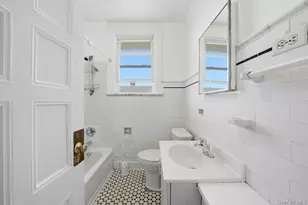261 E 239th St, Bronx, NY 10470 - Photo 32