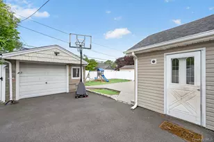 1438 Harding St, North Bellmore, NY 11710 - Photo 22