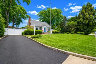 1905 Park Ave, East Meadow, NY 11554 - Photo 2