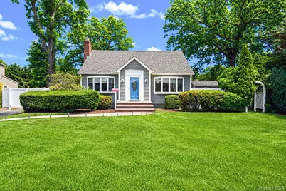 1905 Park Avenue, East Meadow, NY 11554 - Photo 1