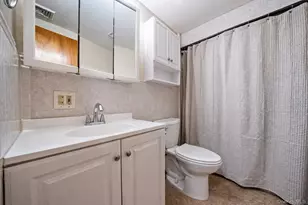 1905 Park Ave, East Meadow, NY 11554 - Photo 28