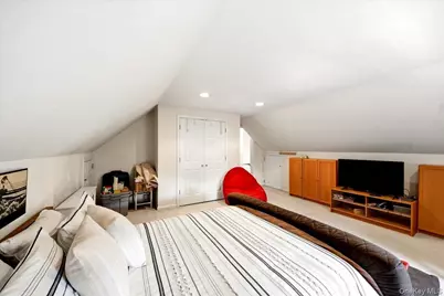 1843 Yates Avenue, Bronx, NY 10461 - Photo 12