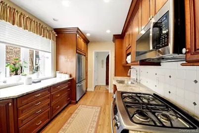 1843 Yates Avenue, Bronx, NY 10461 - Photo 8