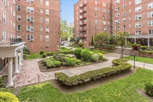 105-38 63rd Dr, Forest Hills, NY 11375 - Photo 16