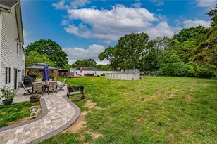 4 Country Greens Dr, Holtsville, NY 11742 - Photo 24