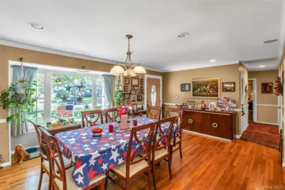 25 Del Place, Hauppauge, NY 11788 - Photo 6