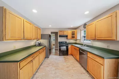 24 4th Avenue, Rocky Point, NY 11778 - Photo 14