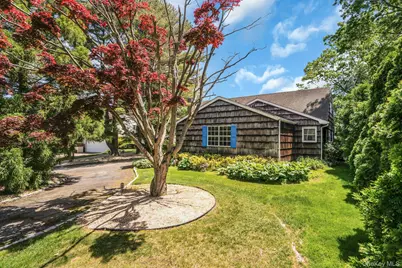 27 Arcadia Drive, Dix Hills, NY 11746 - Photo 4