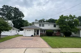 1345 Barry Dr S, Valley Stream, NY 11580 - Photo 2