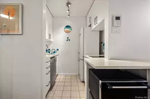 579 W 215th St, New York, NY 10034 - Photo 6