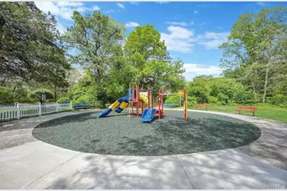 301 Birchwood Road, Medford, NY 11763 - Photo 36