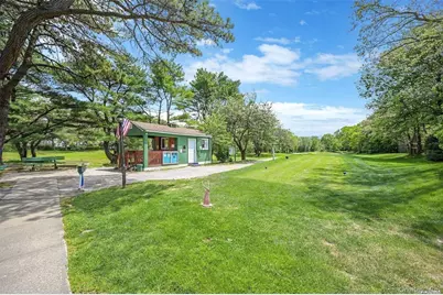 301 Birchwood Road, Medford, NY 11763 - Photo 30